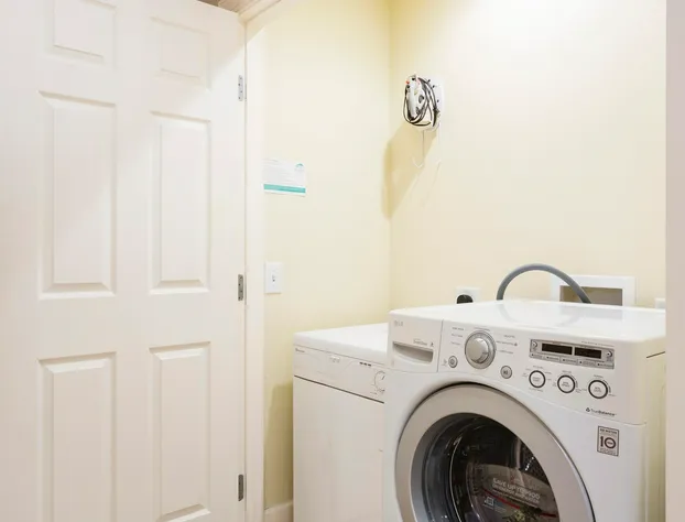 Condo Centre Court Haven 3 Bedroom Reunion hotel detail image 4