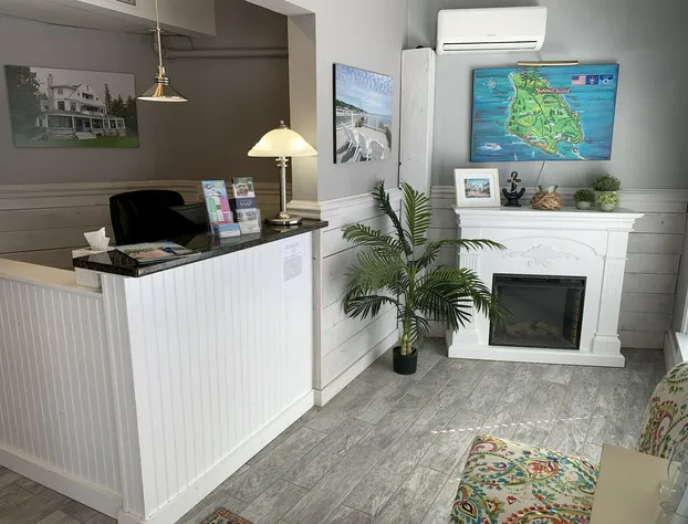 Pontiac Lodge hotel detail image 1