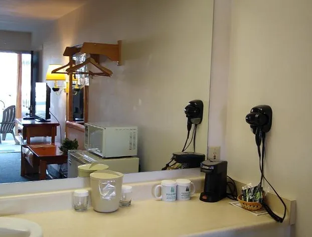 The Ponderosa Motel hotel detail image 1