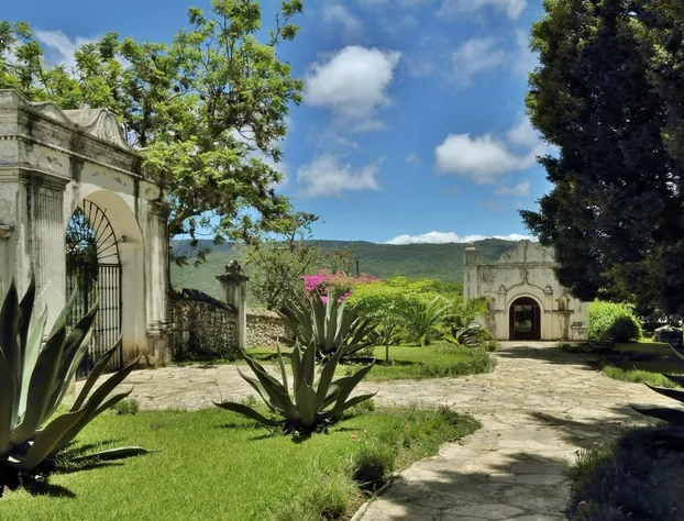 Parador-Museo Santa Maria hotel detail image 3