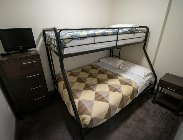 Bright Apartment Facing Pool Area #423 hotel detail image 2