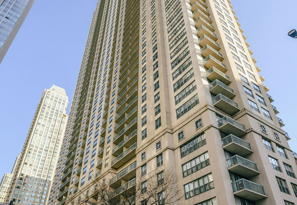 Kasa Magnificent Mile Chicago hotel hero