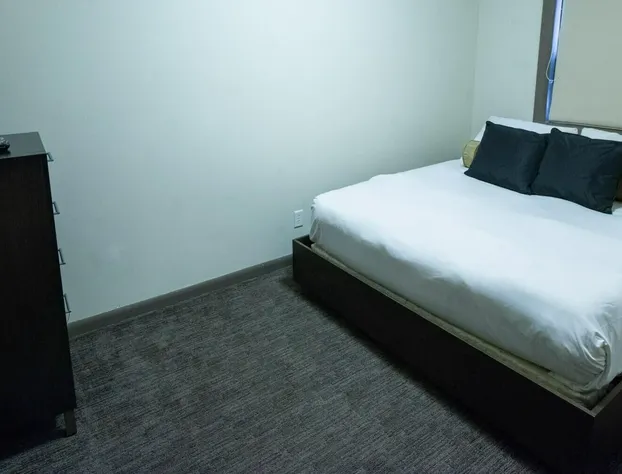 Pool Level 2 Bed 1 Bath - Unit 371 hotel detail image 3