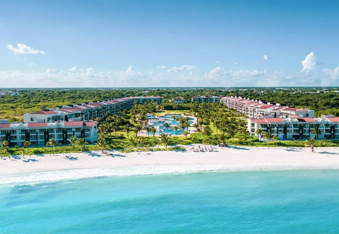 Mareazul 3 rec 700 hotel hero