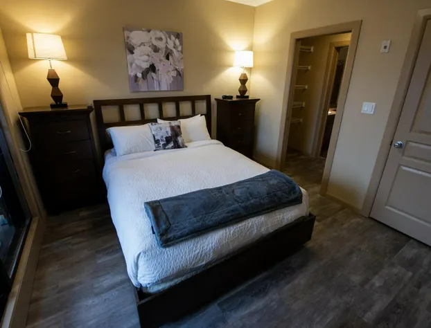 Two Bed Two Bath Corner Unit #432 hotel detail image 2