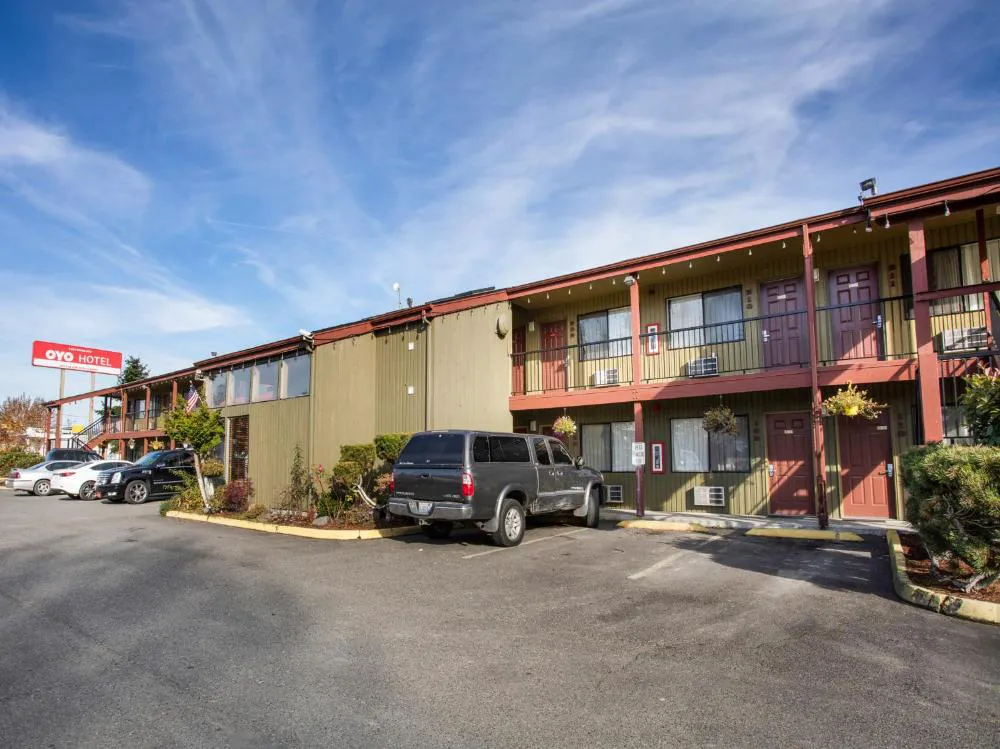 Arlington Motor Inn hotel hero