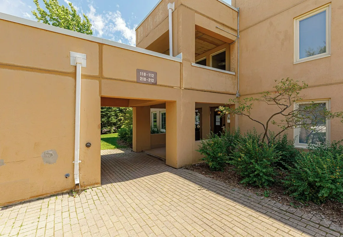 Mountain Walk Condos hotel hero