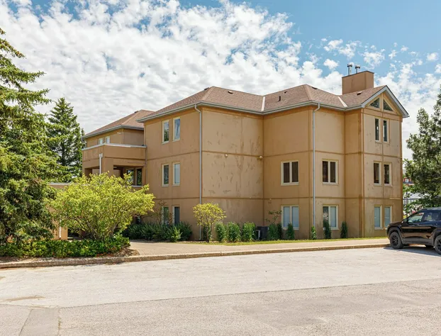 Mountain Walk Condos hotel detail image 3