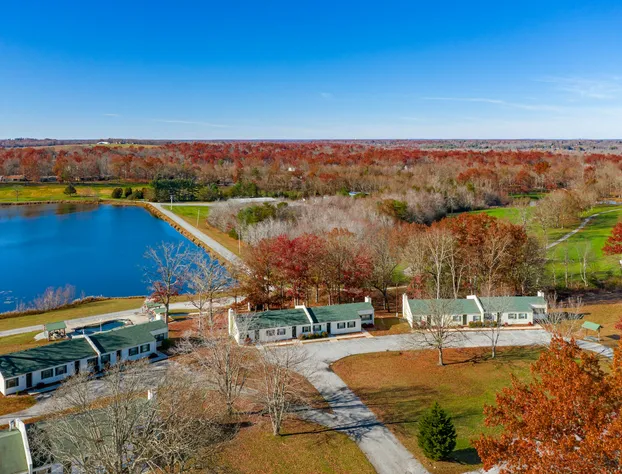 Crown Resorts at Lake Tansi East hotel detail image 1