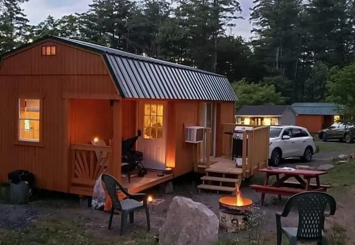 Cabin & Motel Rentals hotel hero