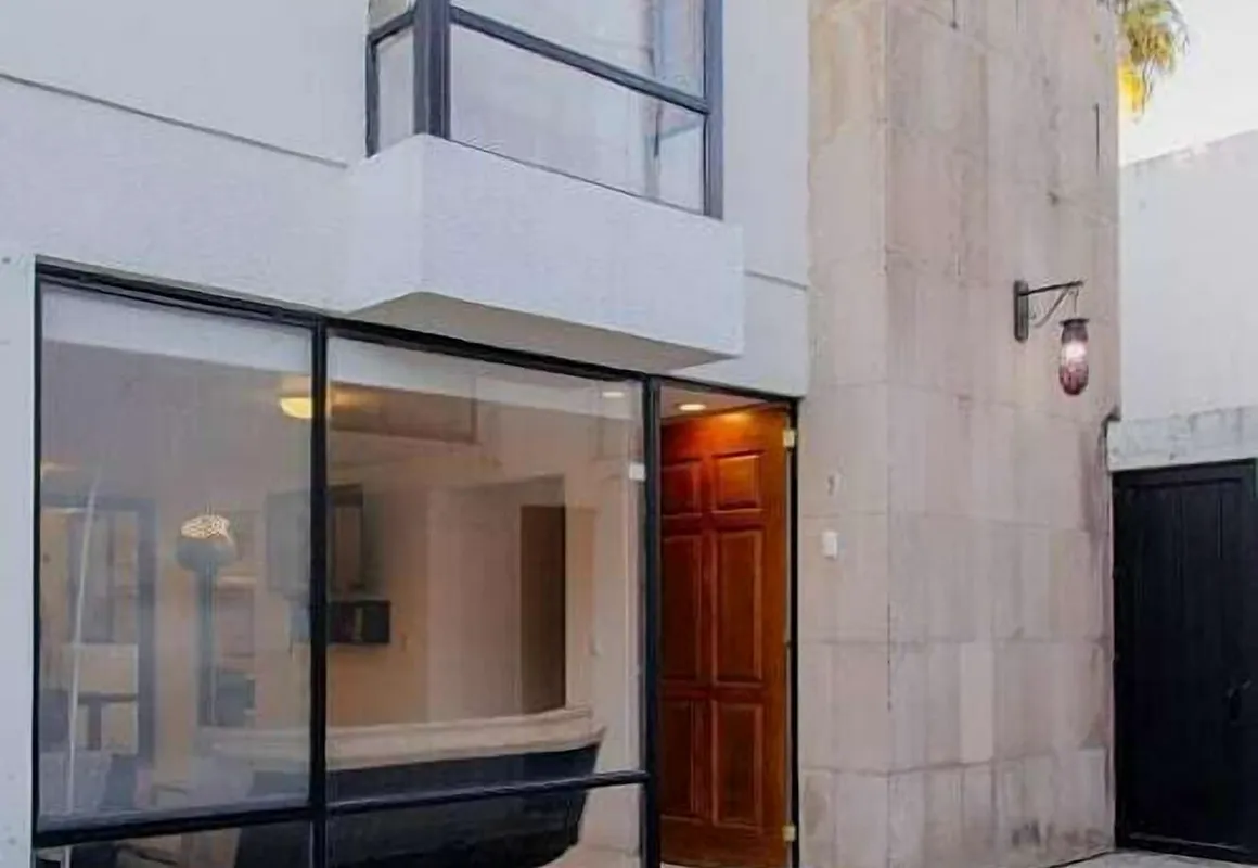 Stay Frida hotel hero