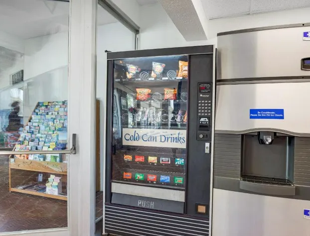 OYO Hotel Mona Lake Muskegon hotel detail image 2