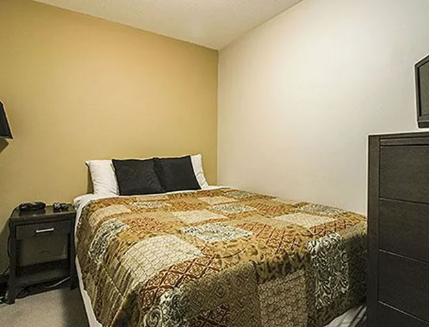 Fifth Floor Pool View #505 hotel detail image 3