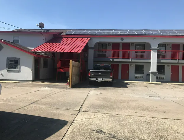 Regency Inn and Suites hotel detail image 1