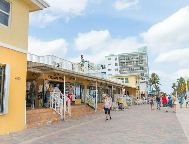 638 Ocean View Hollywood hotel detail image 1