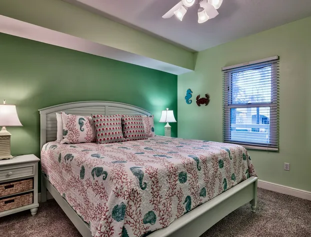 Celadon: Unit 102 by Forehand Rentals hotel detail image 4