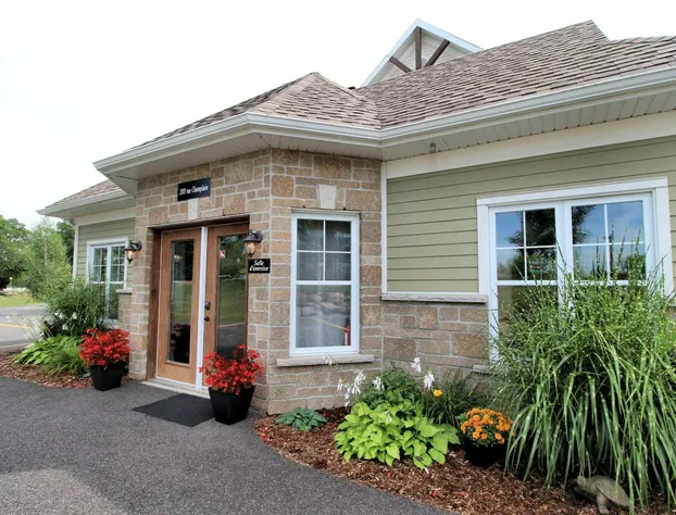 Condo le 204 Champlain hotel detail image 3