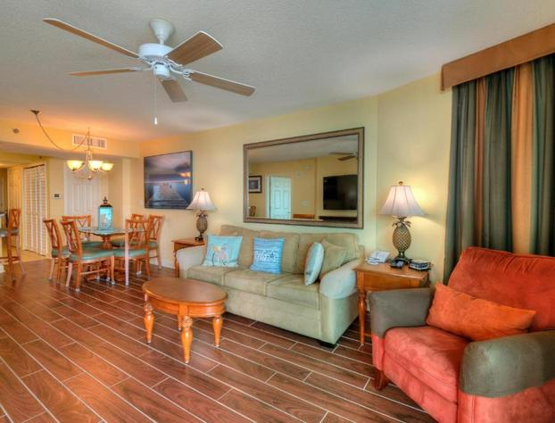 Horizon at 77th Avenue North by Palmetto Vacations hotel detail image 1
