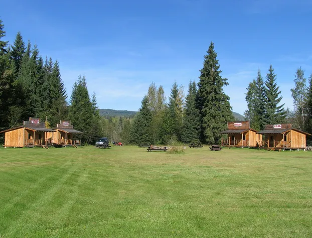 Fort Wells Gray Rustic Cabins Hostel hotel detail image 4