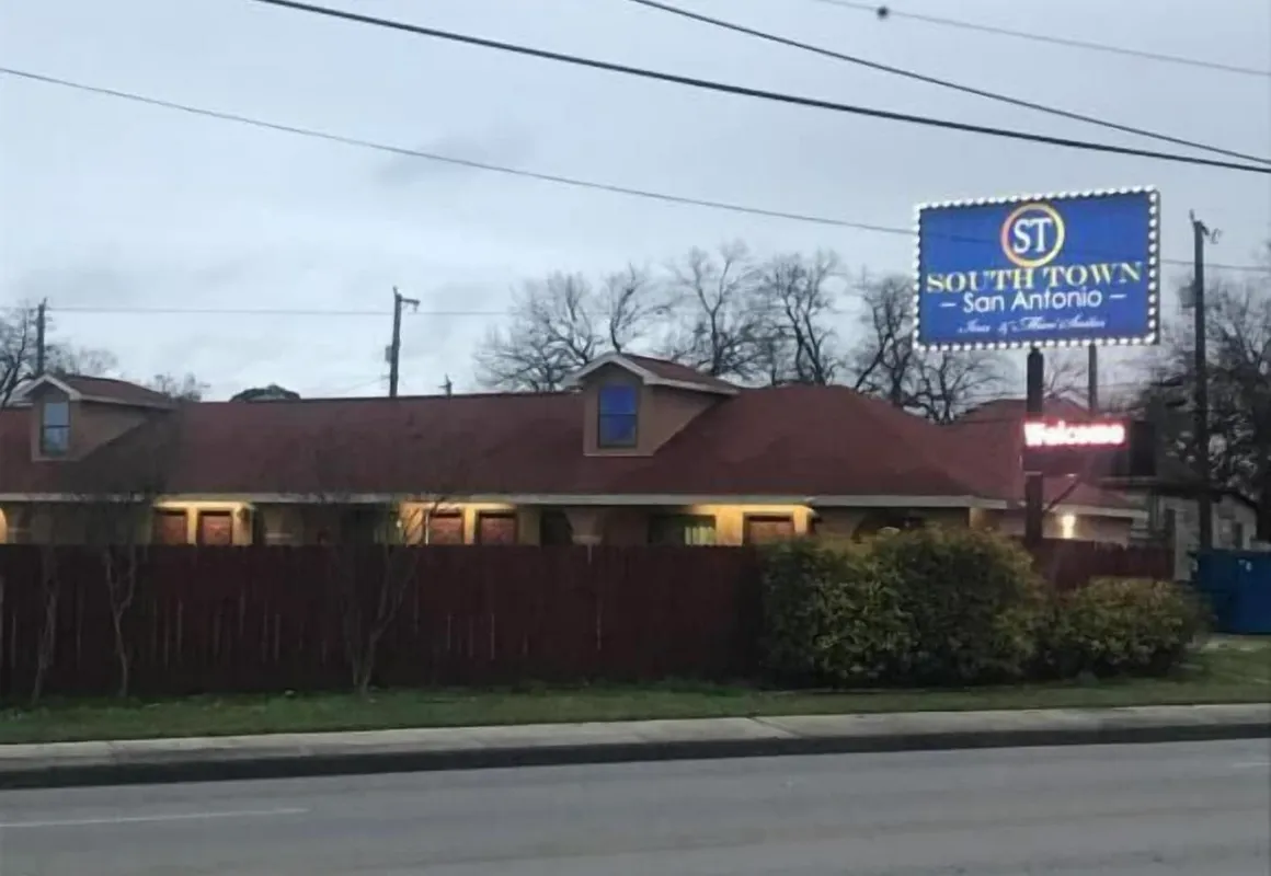 SouthTown SA Inn hotel hero