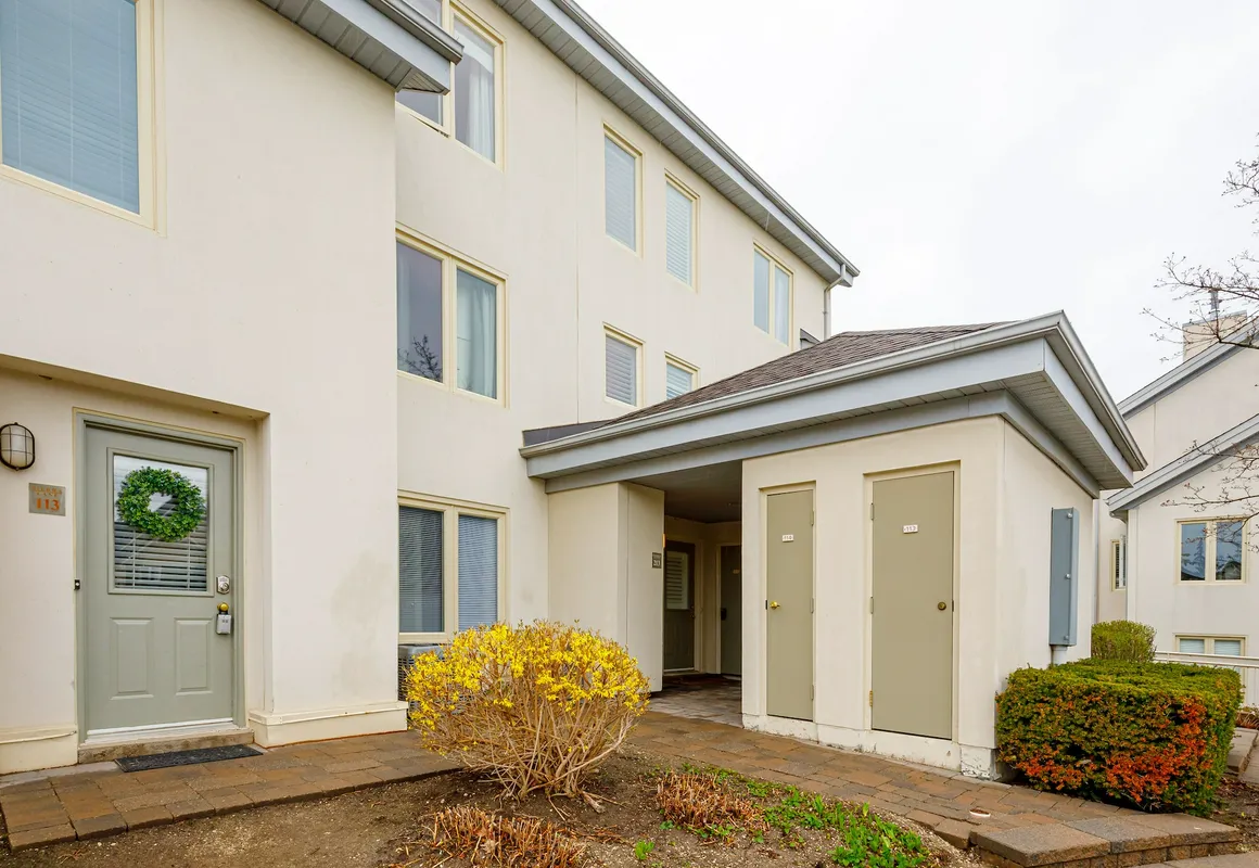 Sierra Lane Condos hotel hero