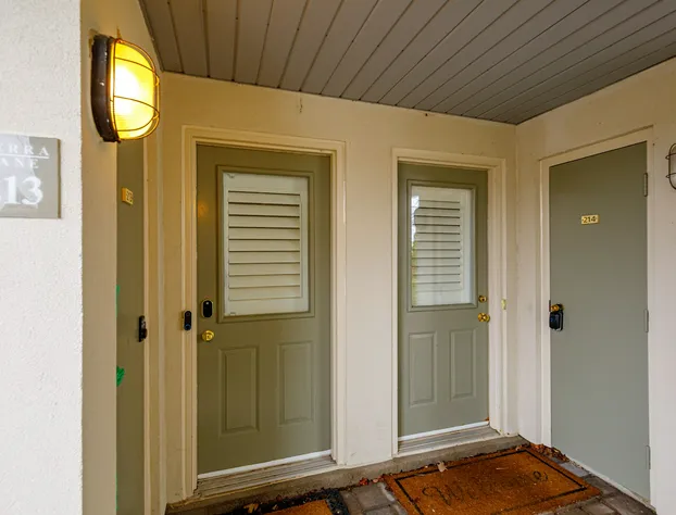 Sierra Lane Condos hotel detail image 2