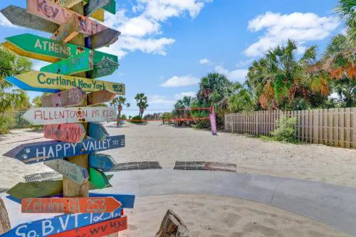 Hilton Head Resort 3411 2 Bedroom Sleeps 4 Heated Pool Gym Hot Tub hotel detail image 1