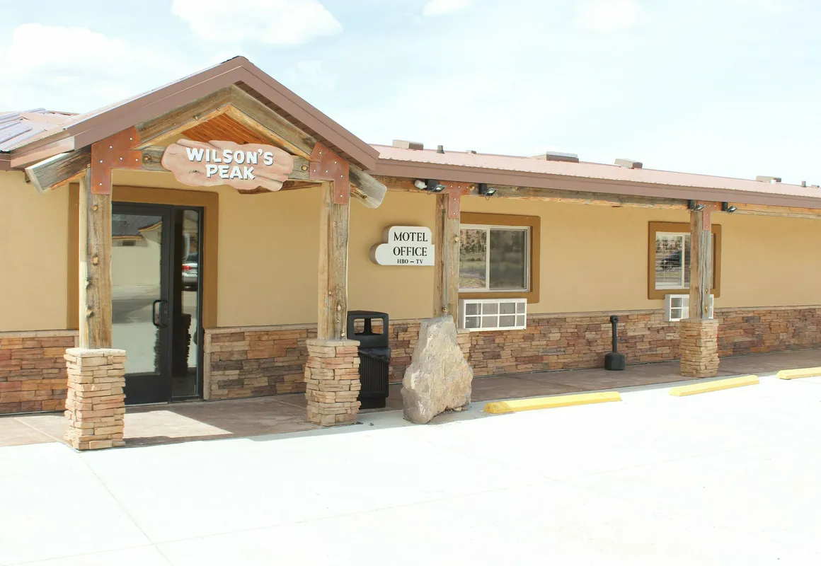 Bryce UpTop Lodge hotel hero