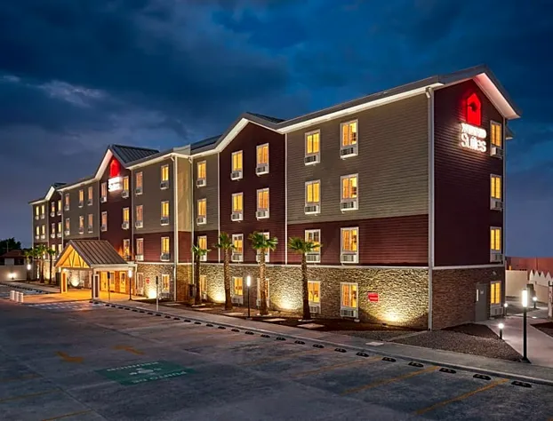 Extended Suites Tijuana Macroplaza hotel detail image 2