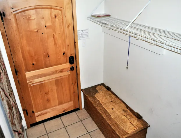 Snowflake 1 Bed plus Den 2 Bath hotel detail image 1