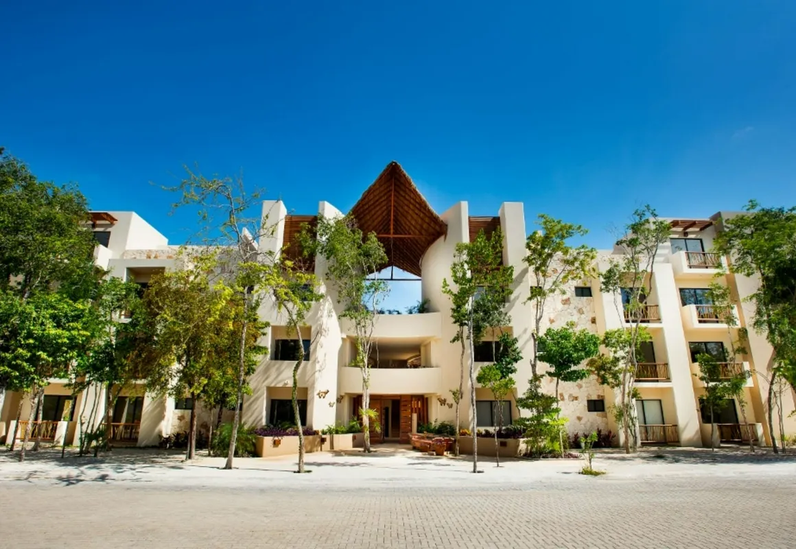 Amazing 2BR condo surrounded by nature by Happy Address hotel hero