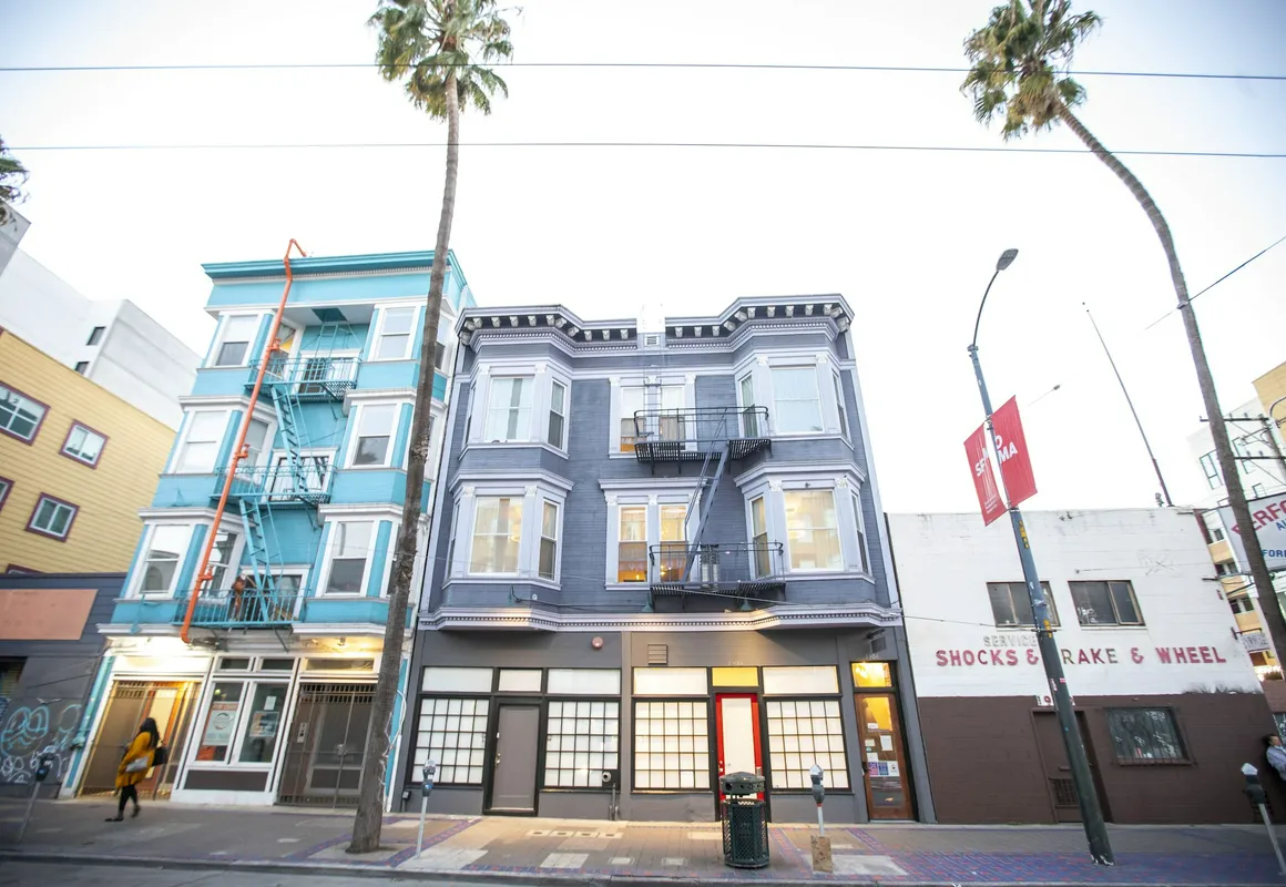 1906 Mission hotel hero