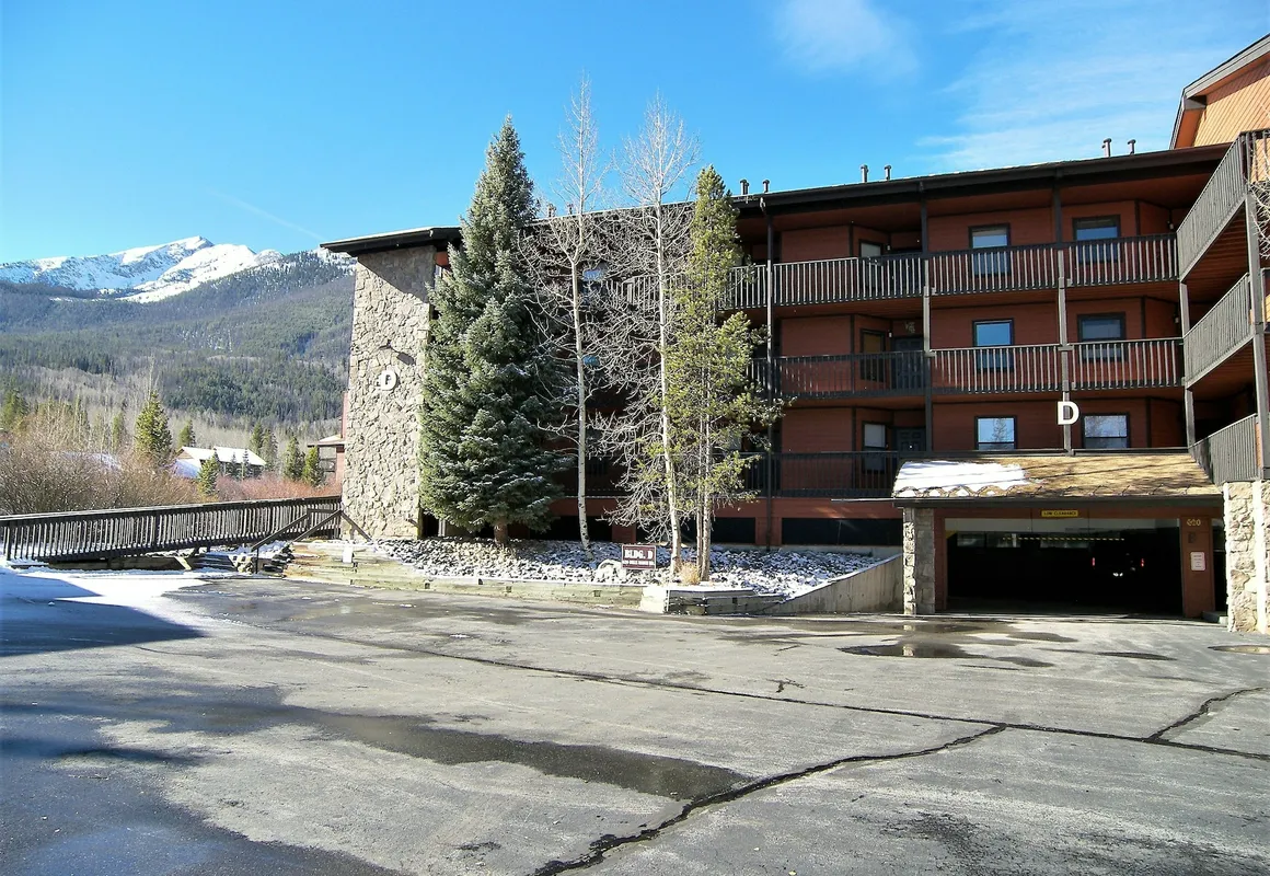 Mountainside 2 Bed 2 Bath hotel hero