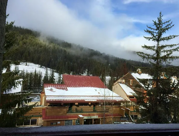 Panorama Mountain Resort - Horsethief Lodge with Fairmont Creek hotel detail image 1