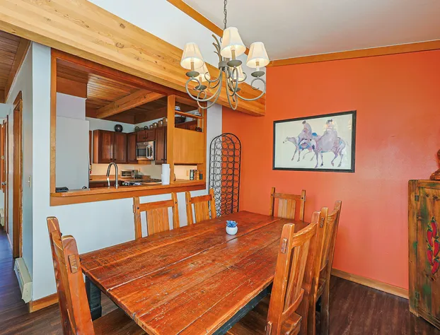 Tennis Townhome 2 Bed 2.5 Bath hotel detail image 3