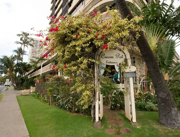 Waikiki Monarch Hotel hotel detail image 2