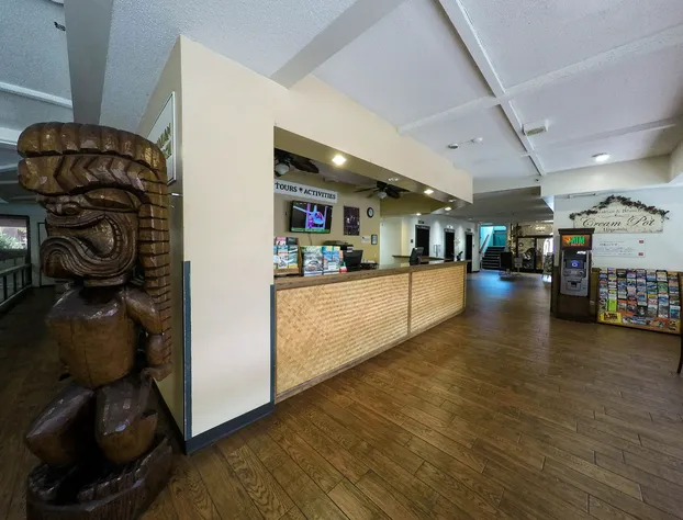 Waikiki Monarch Hotel hotel detail image 4