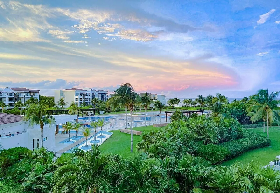 Christian by NAS hotel hero