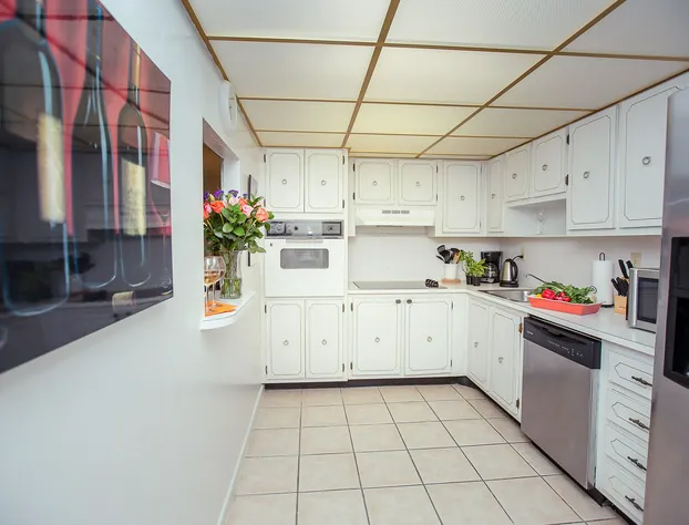 Sunny Isles Suites hotel detail image 3