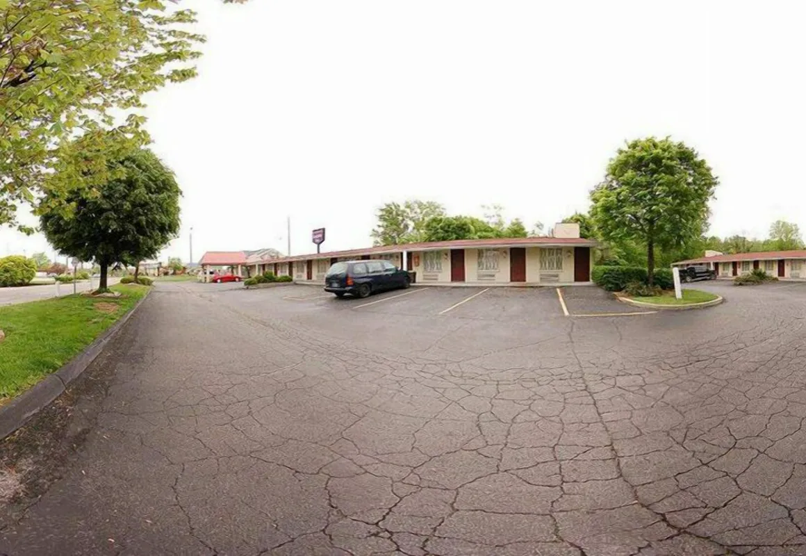 Knights Inn Indianapolis East hotel hero