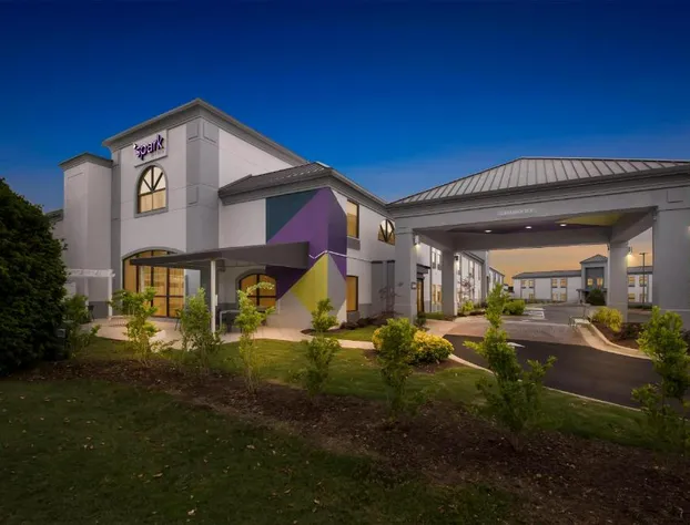 Spark by Hilton Spring Lake Fayetteville hotel detail image 2