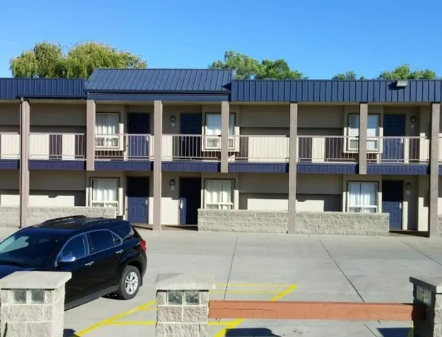 Red Arrow Inn & Suites, a Travelodge by Wyndham hotel detail image 1