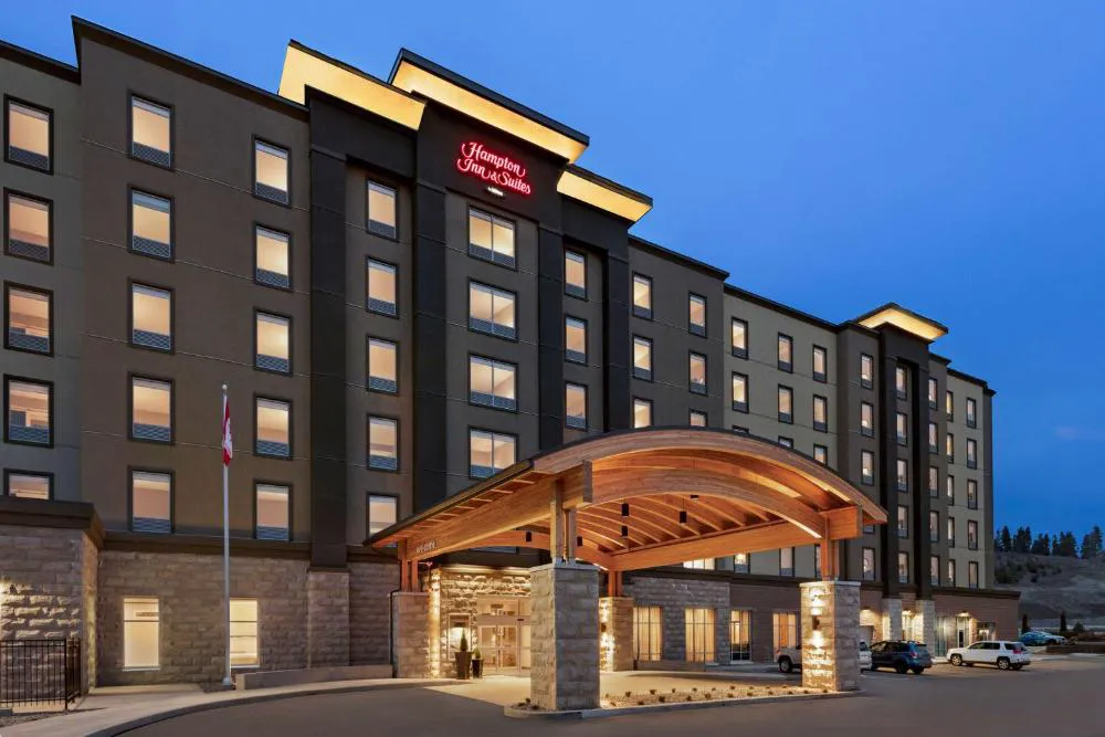 Hampton Inn & Suites by Hilton Kelowna Airport hotel hero