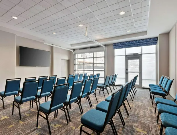 Hampton Inn & Suites by Hilton Kelowna Airport hotel detail image 3
