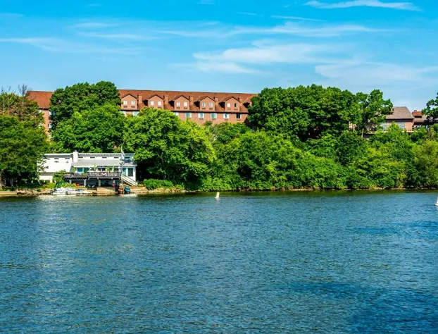 Riverview Inn & Suites, an Ascend Collection Hotel hotel detail image 1