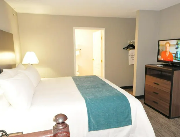 Riverview Inn & Suites, an Ascend Collection Hotel hotel detail image 2