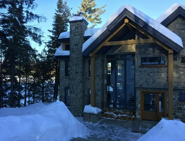 Gite du Grand Peintre Gordon Harrison hotel detail image 3