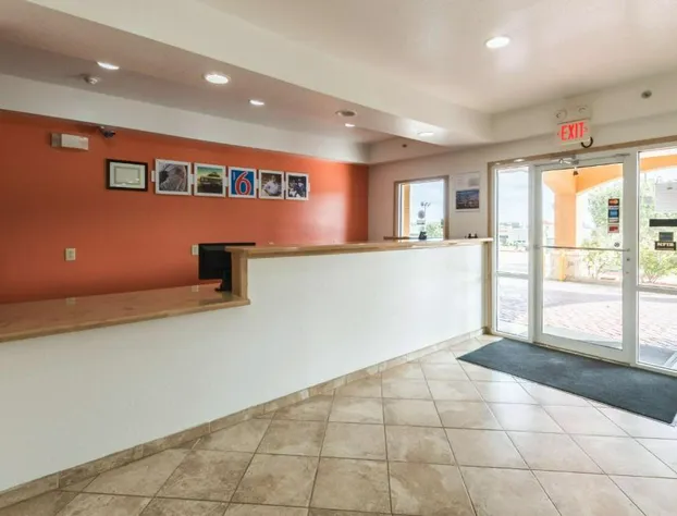 Motel 6 Alvarado, TX hotel detail image 3