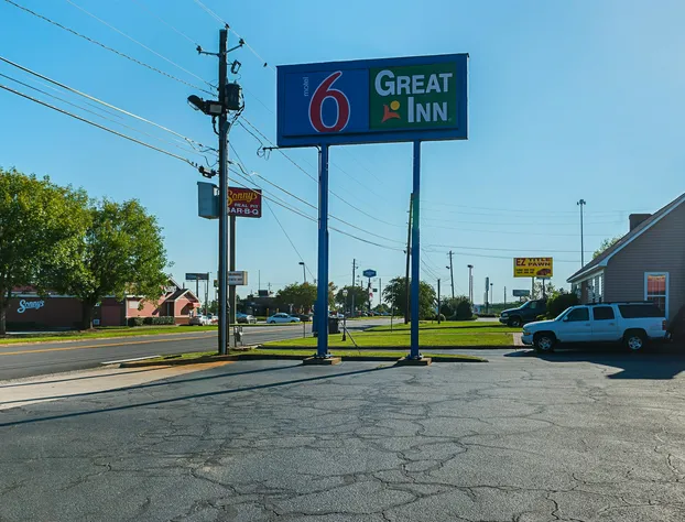 Motel 6 Perry, GA hotel detail image 1