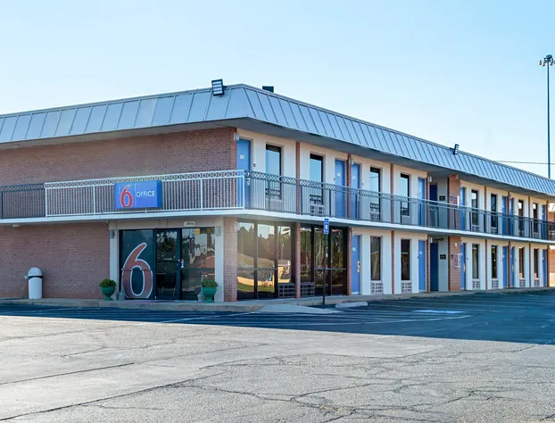 Motel 6 Perry, GA hotel detail image 2